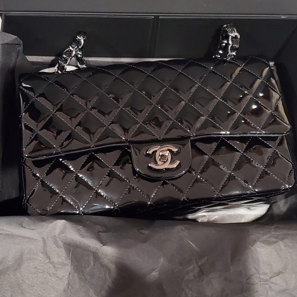 Chanel medium bag
